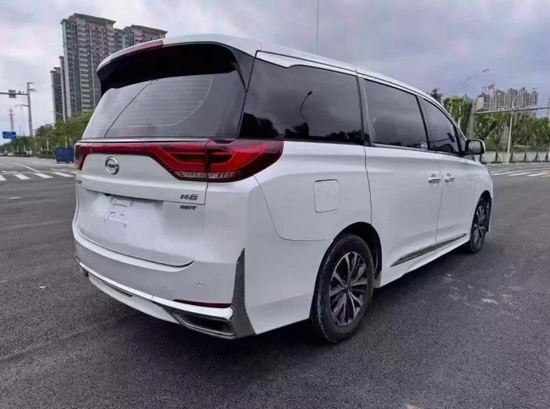 传祺M8 内饰前排