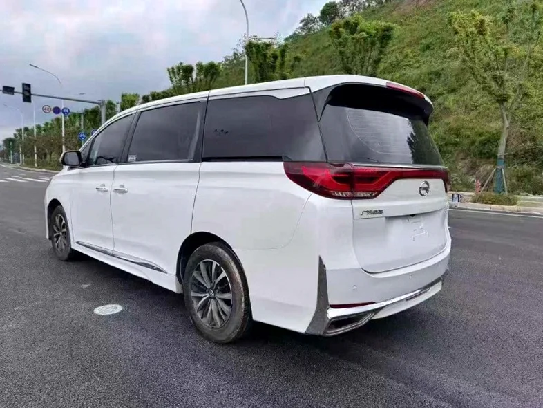 传祺M8 内饰后排