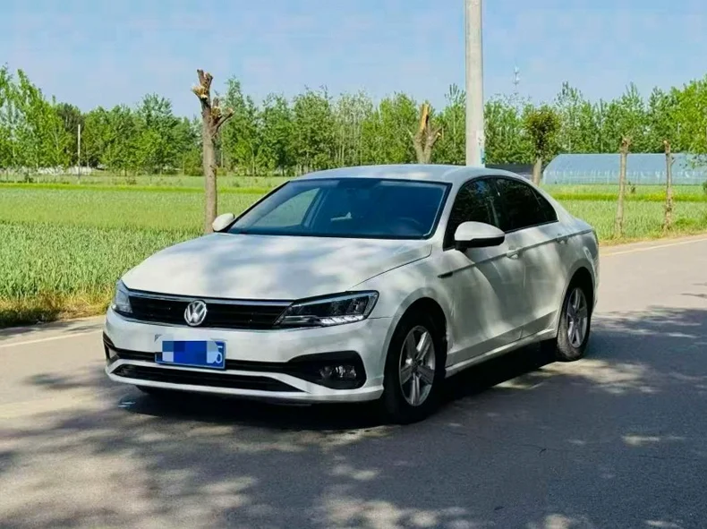 大众凌渡 正面外观二