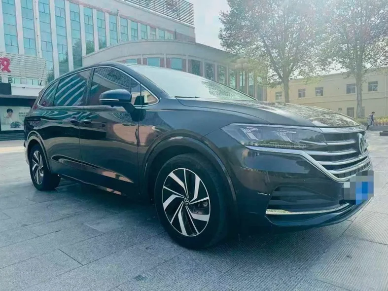 大众威然 正面外观二