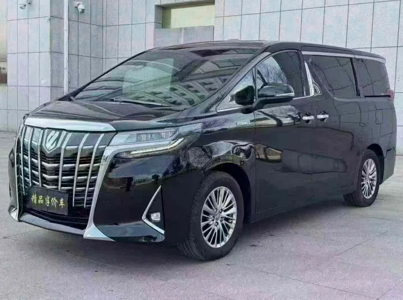 丰田埃尔法 正面外观二