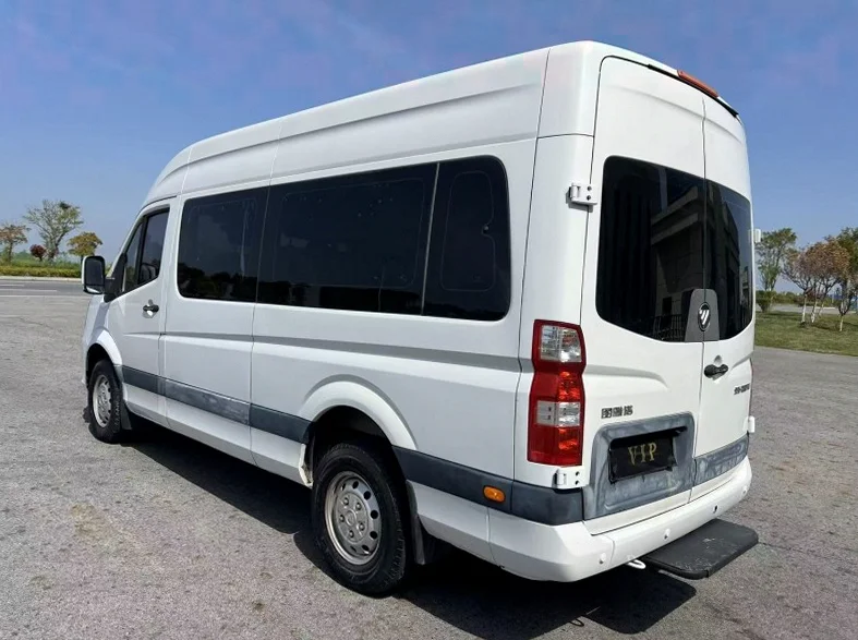 福田图雅诺 驾驶室