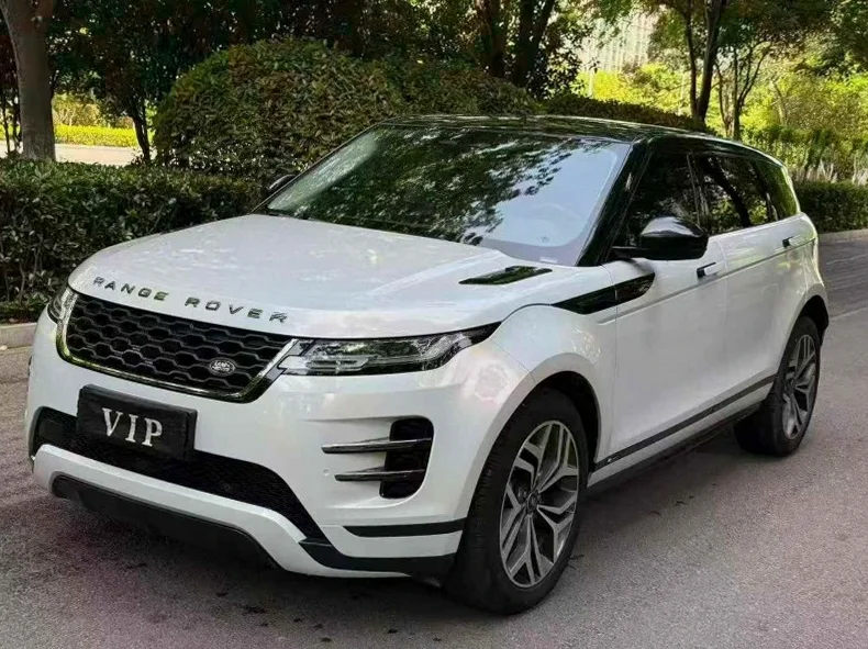 路虎极光 正面外观三