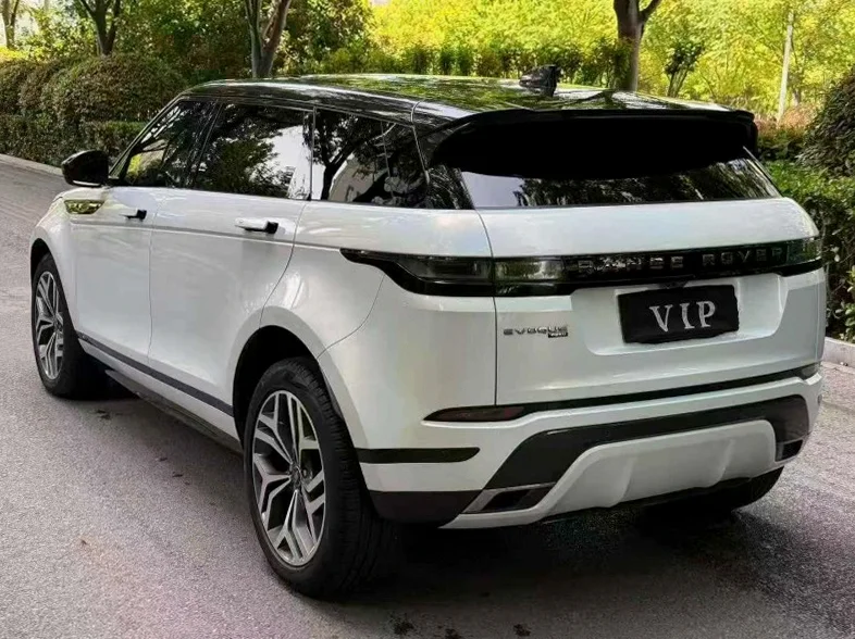 路虎极光 驾驶室