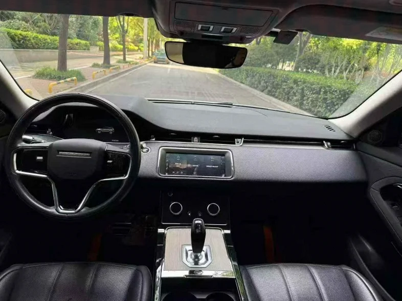 路虎极光 后面外观三