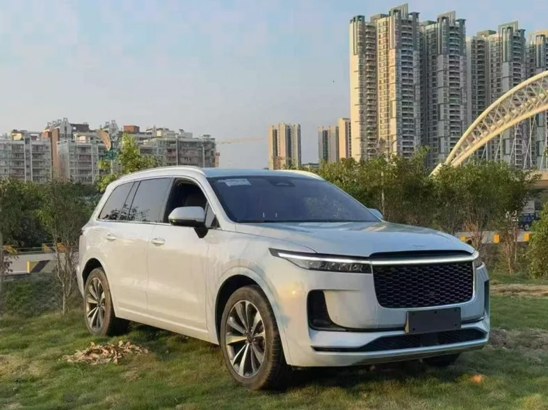 理想ONE 正面外观三