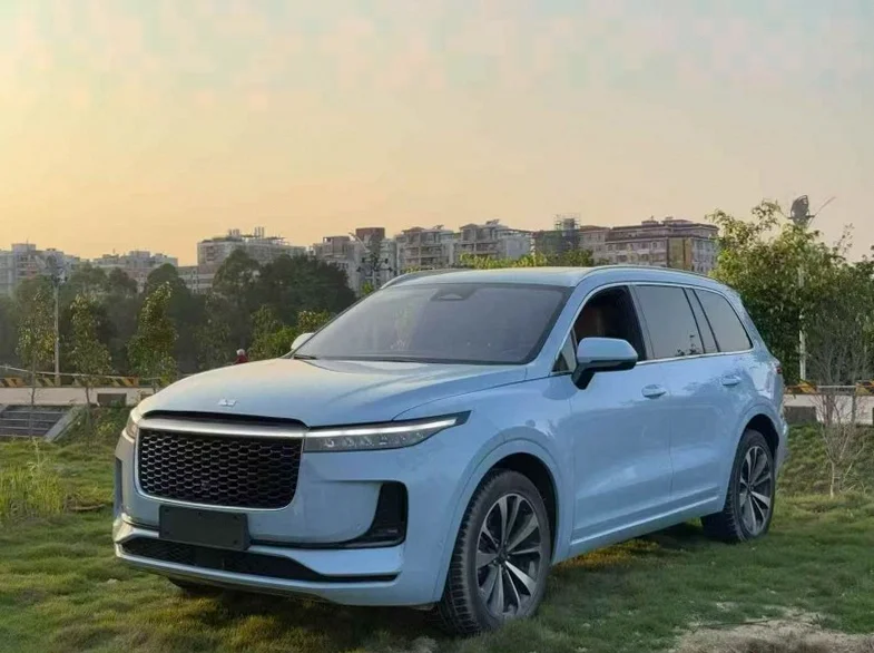 理想ONE 正面外观二