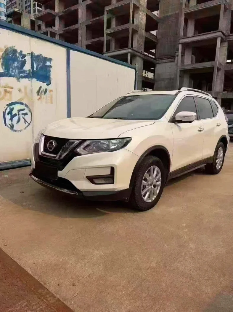 日产奇骏 正面外观二