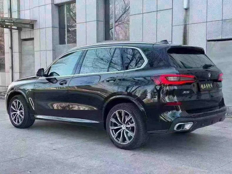 宝马X5 后面外观三