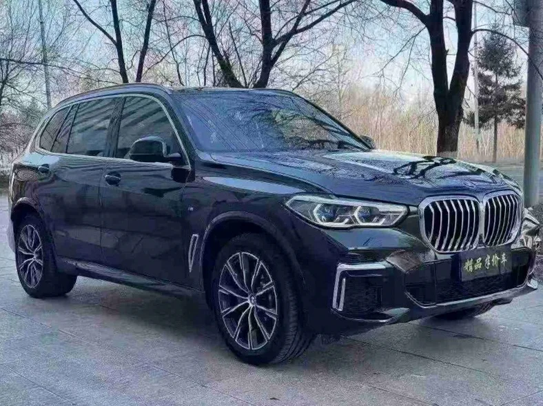 宝马X5 正面外观二