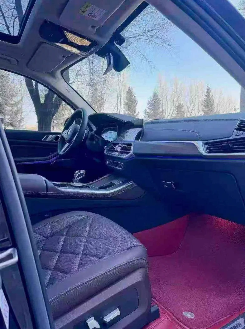 宝马X5 内饰后排