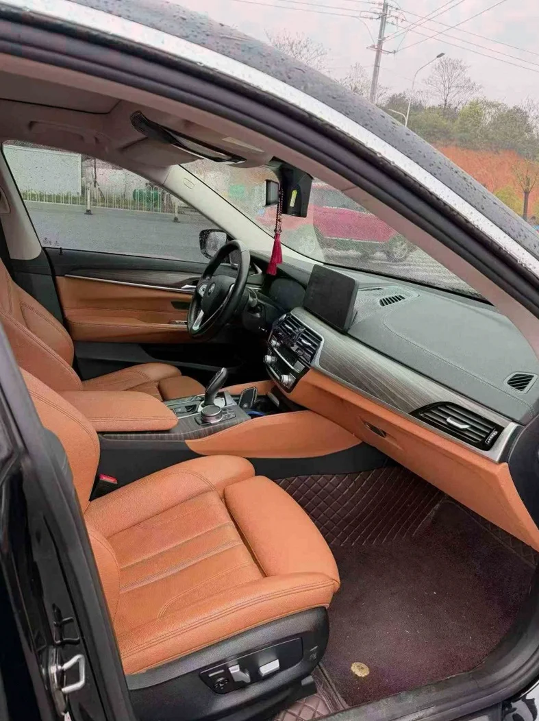 宝马6系 后面外观一