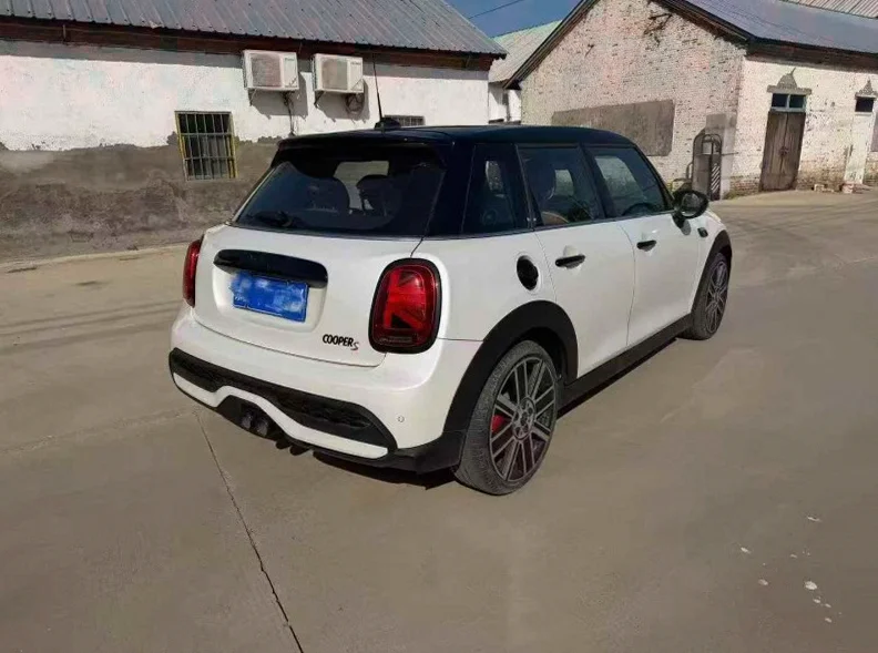 宝马迷你 内饰后排