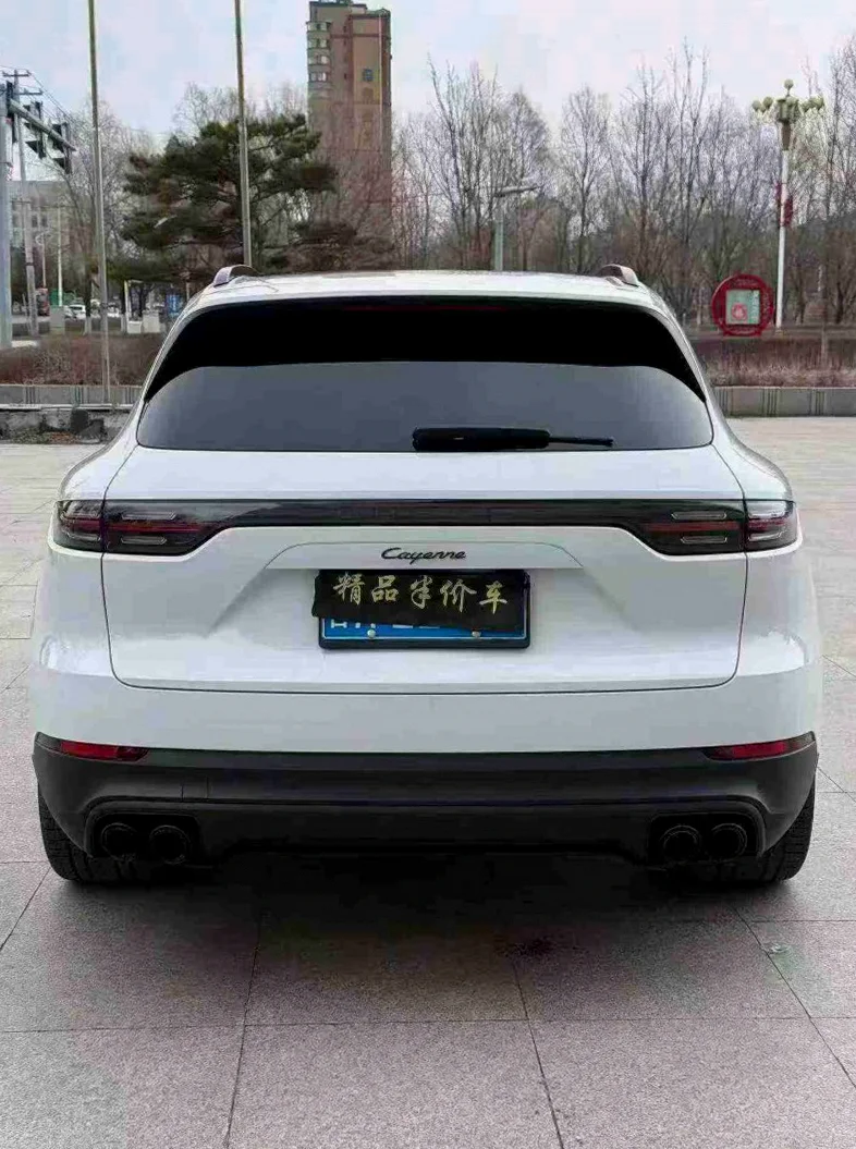 保时捷卡宴 后面外观二