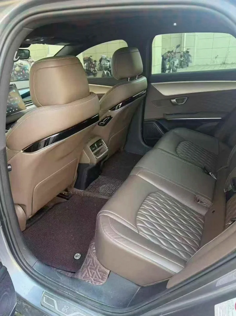 比亚迪汉 后面外观二