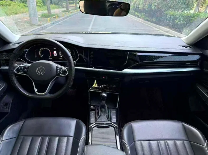 大众帕萨特 后面外观二