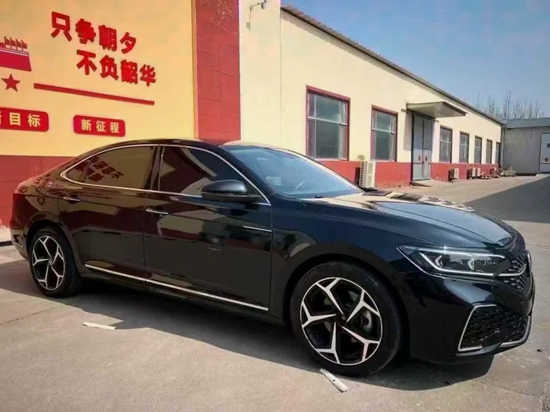 大众帕萨特 正面外观二