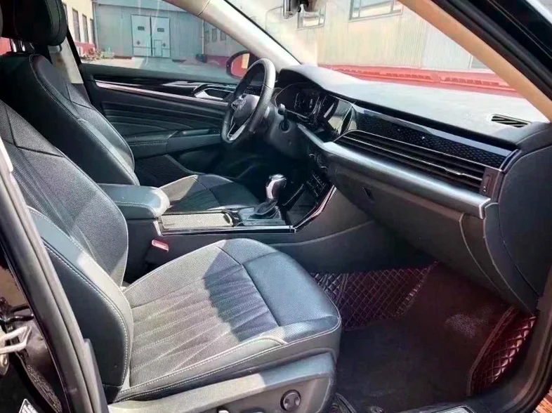 大众帕萨特 后面外观一