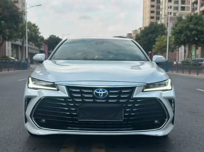 23年丰田亚洲龙2.5双擎豪华版