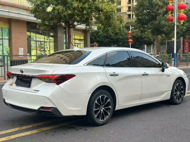 丰田亚洲龙 后面外观二