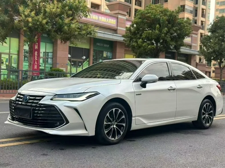 丰田亚洲龙 后面外观一