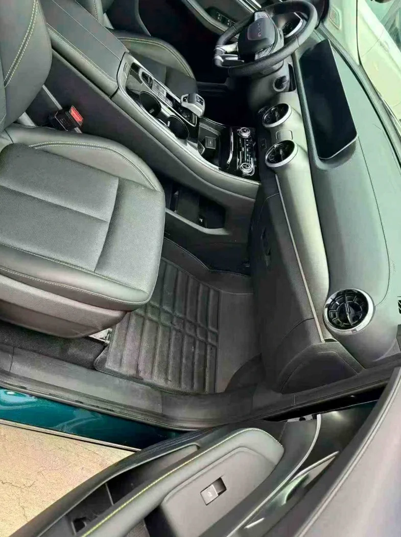 风行东风 内饰前排