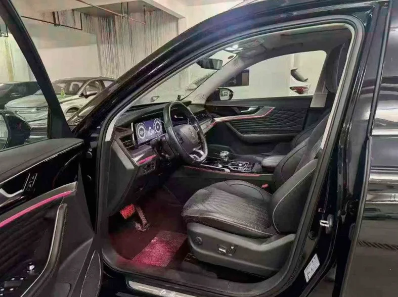 红旗HS5 后面外观三