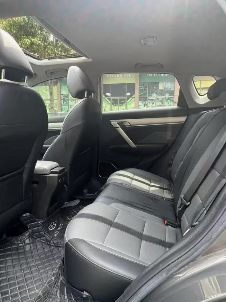 吉利缤越 正面外观二