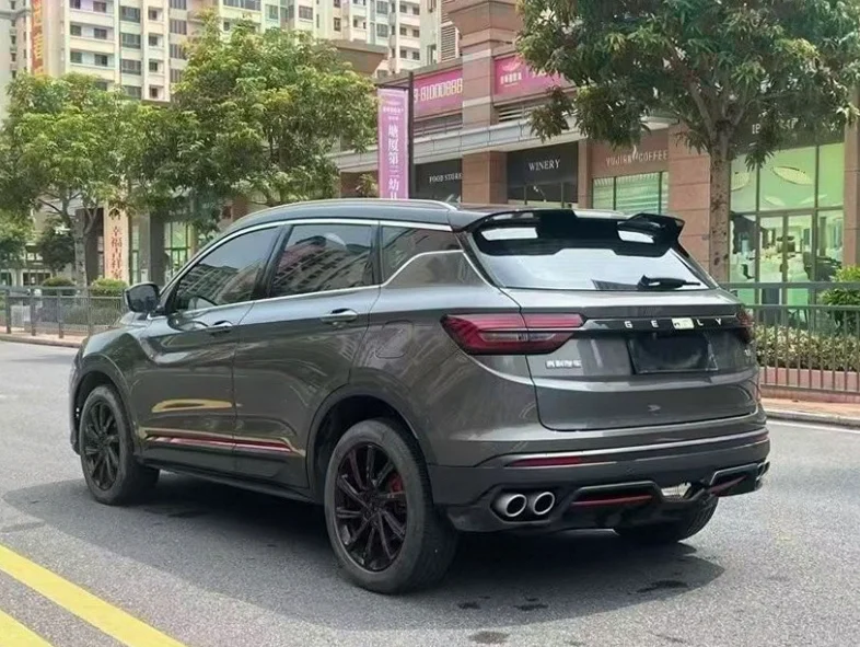 吉利缤越 内饰后排