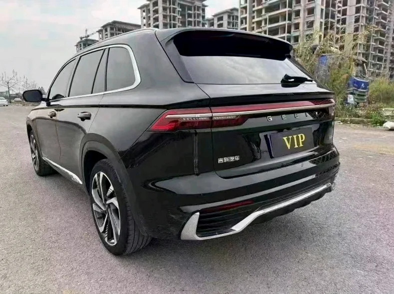 吉利星越 后面外观一