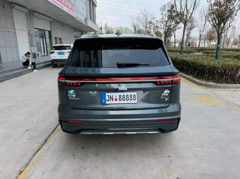 吉利星越 后面外观二