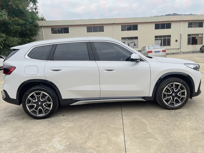 X1宝马 正面外观二