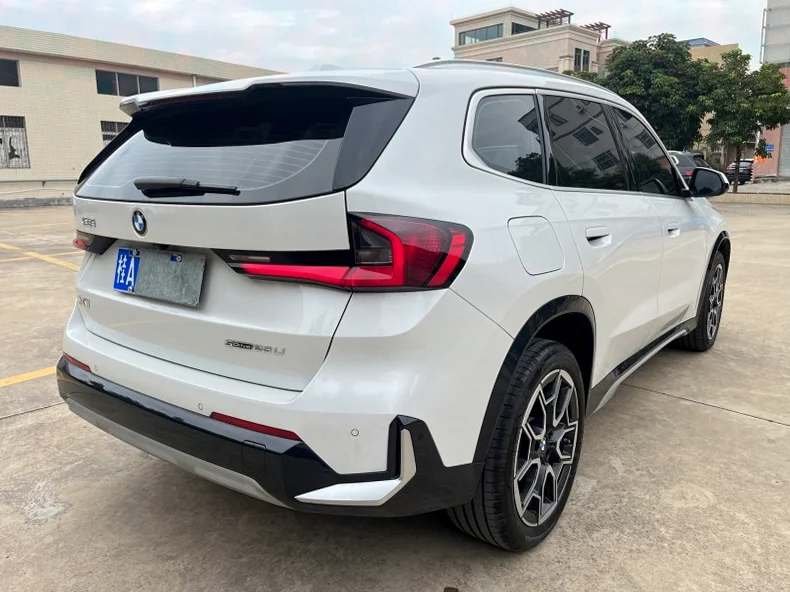 X1宝马 后面外观二