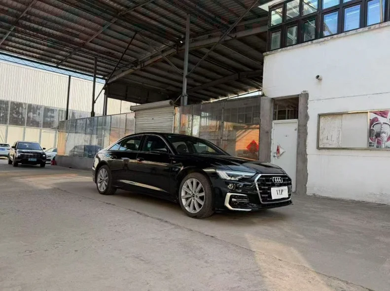 奥迪A6L 正面外观三