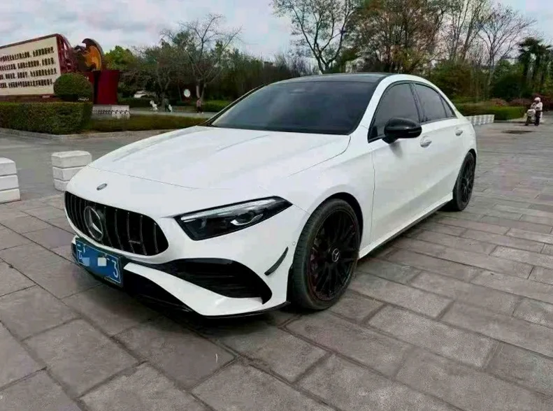 奔驰AMG 正面外观二