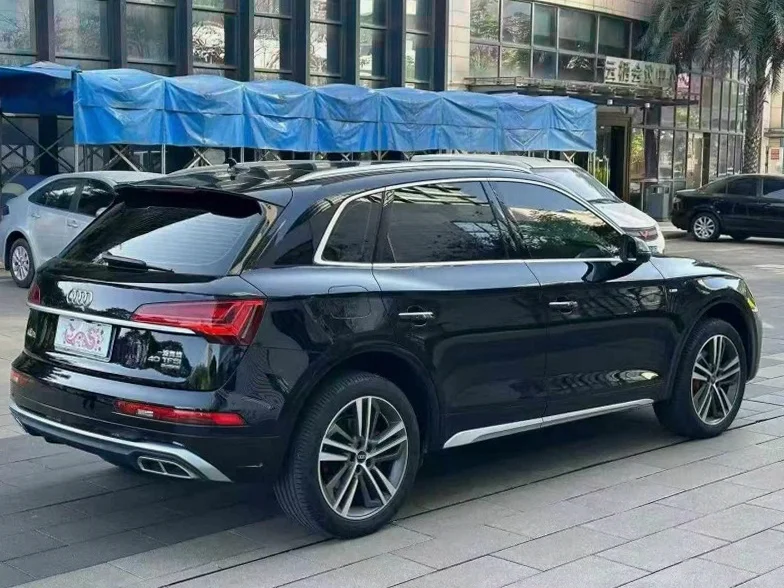 奥迪Q5 内饰后排