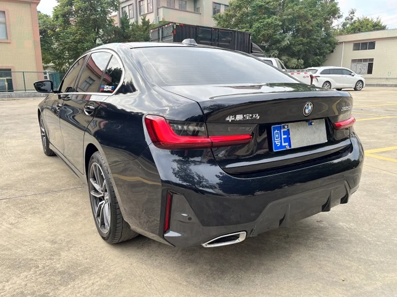 宝马3系 后面外观一