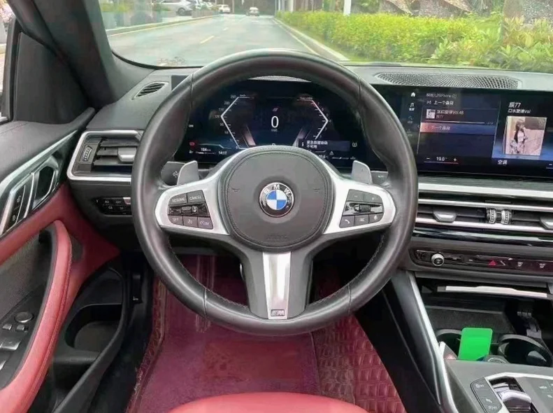 宝马4系 后面外观一