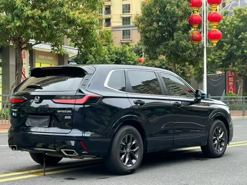 本田皓影 后面外观一