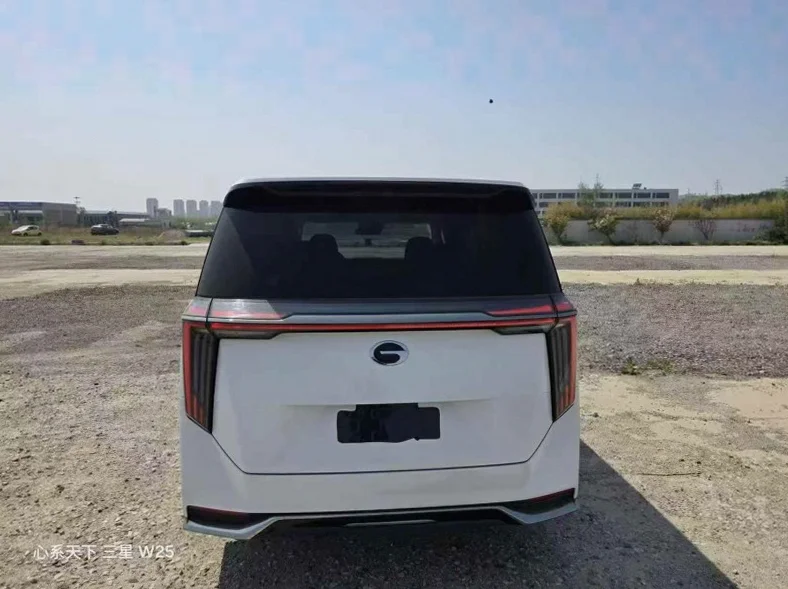 传祺E9 内饰后排