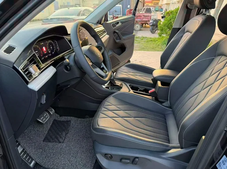 大众途观 后面外观二