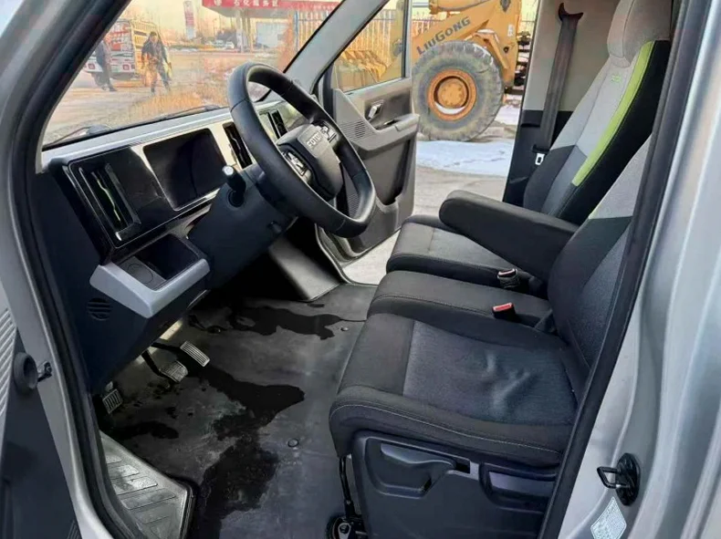 福田祥菱 后面外观一