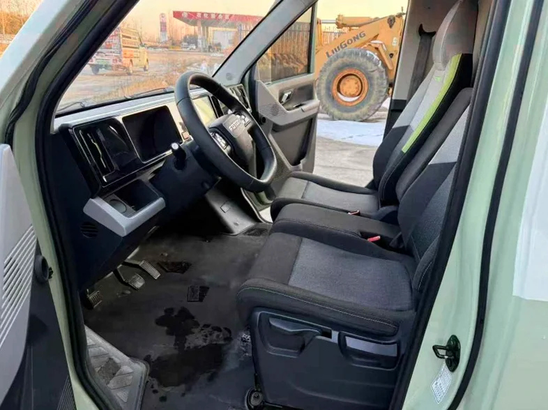 福田祥菱 后面外观一