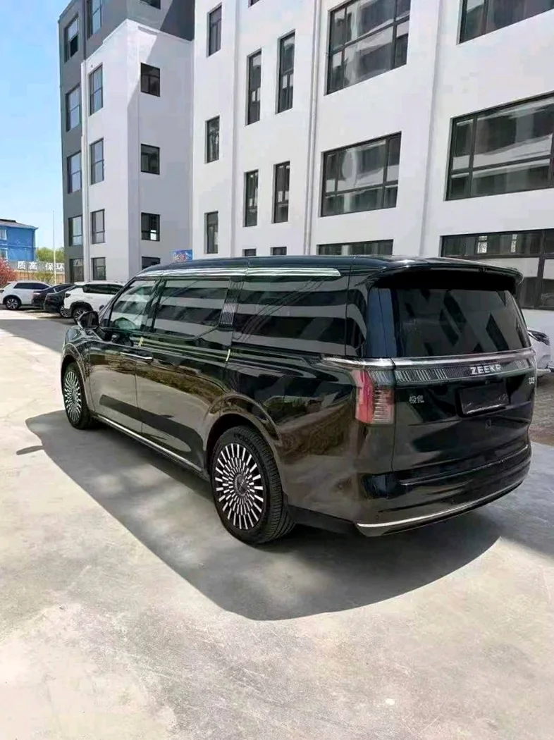 极氪汽车009 驾驶室