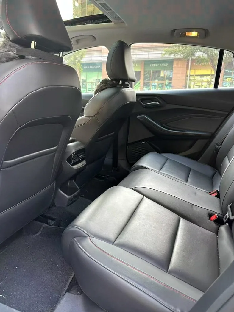 名爵5 后面外观一