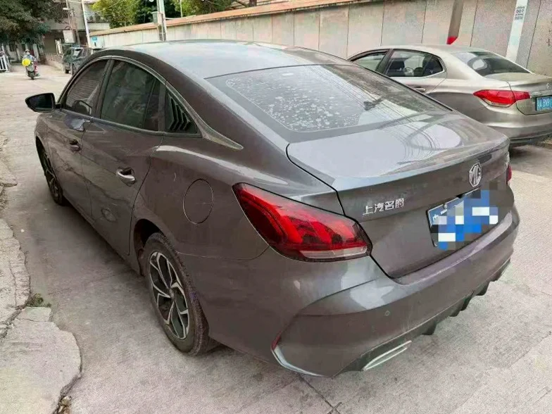 名爵5 内饰后排