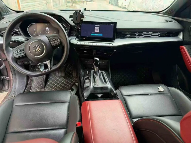 名爵5 后面外观一