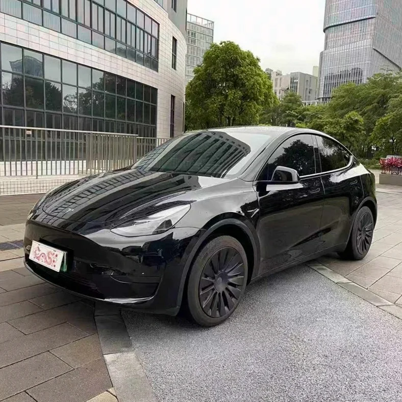 特斯拉MODEL 正面外观三