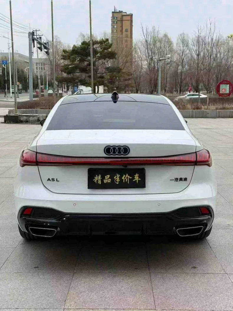 奥迪A5 正面外观三