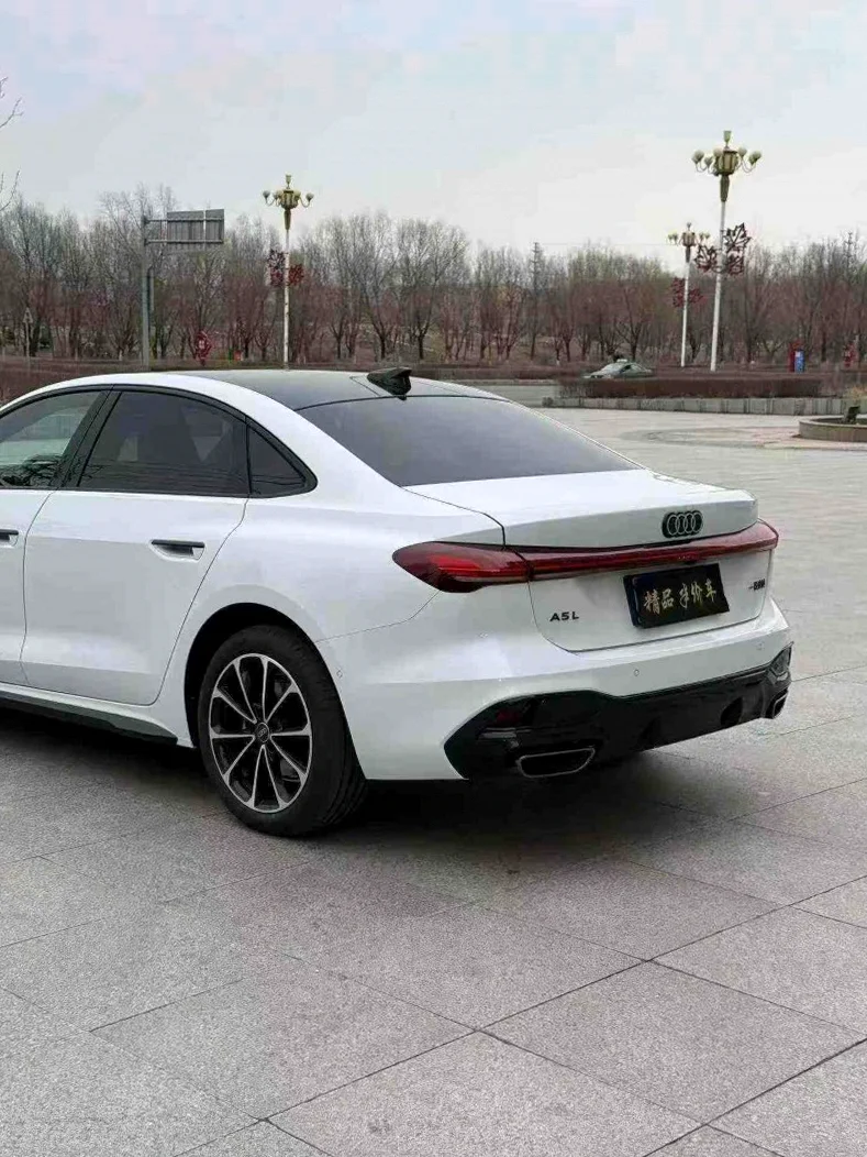 奥迪A5 后面外观一